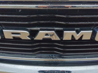 2020 RAM 1500 Big Horn Crew Cab 4x4 5'7' Box